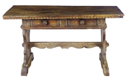 AN ITALIAN WALNUT CENTER TABLE,