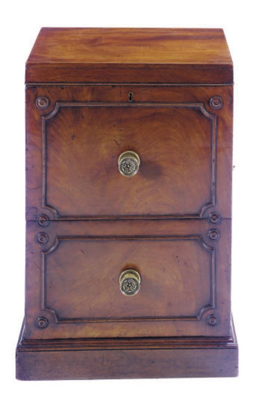 A GEORGE III MAHOGANY CELLARETTE,