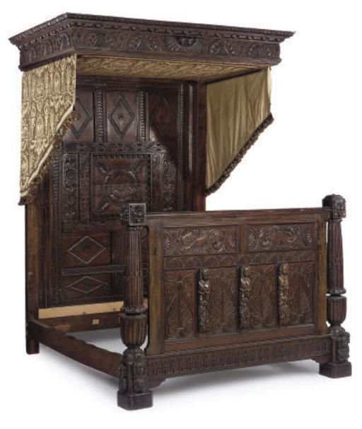 AN ENGLISH OAK HALF TESTER BEDSTEAD,