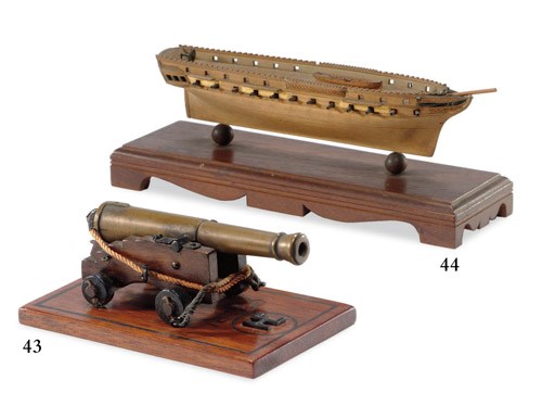 A small model naval cannon