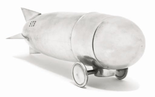 A PLATED 'ZEPPELIN' COCKTAIL SHAKER