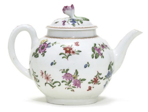 A WORCESTER GLOBULAR TEAPOT AND COVER