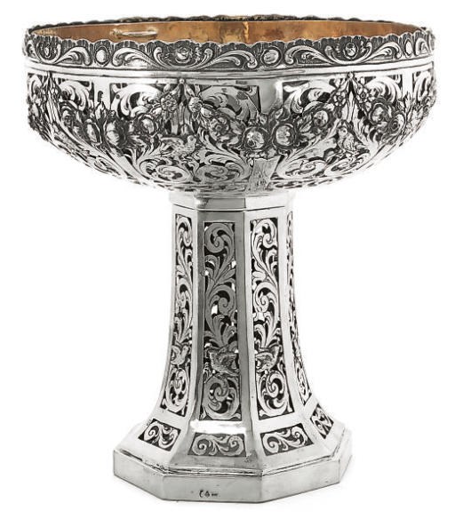 A GERMAN SILVER COMPORT BOWL,