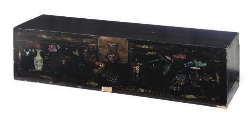 A CHINESE LACQUER TRUNK