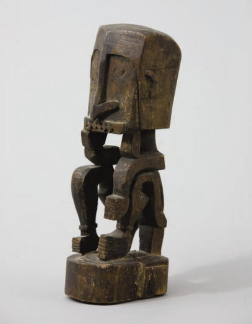STATUETTE KORWAR