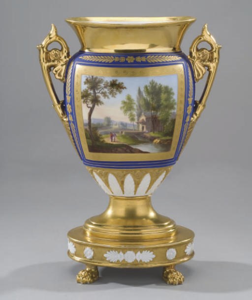 VASE EN PORCELAINE DE PARIS DU DEBUT DU XIXEME SIECLE