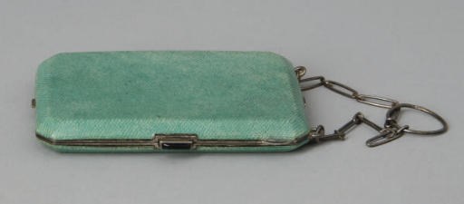 POUDRIER VERS 1925
