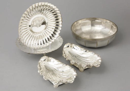 ENSEMBLE EN ARGENT ET METAL ARGENTE