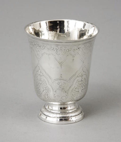TIMBALE TULIPE EN ARGENT