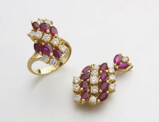 BAGUE ET PENDENTIF RUBIS ET DIAMANTS