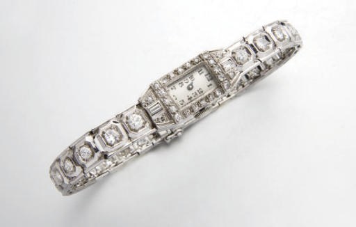 MONTRE BRACELET DE DAME DIAMANTS