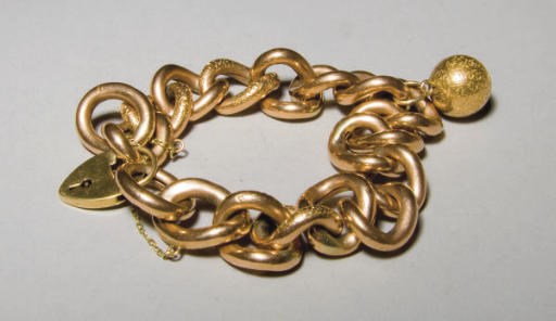 BRACELET