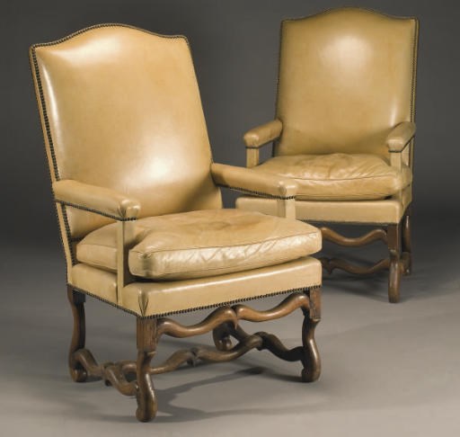 PAIRE DE FAUTEUILS DU XVIIEME SIECLE
