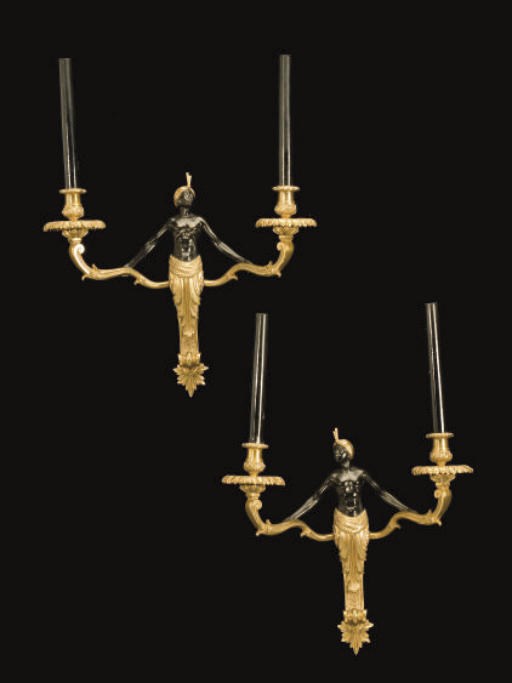 PAIRE D'APPLIQUES DE LA FIN DU XIXEME SIECLE