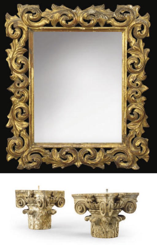 PAIRE DE PETITS CHAPITEAUX CORINTHIENS