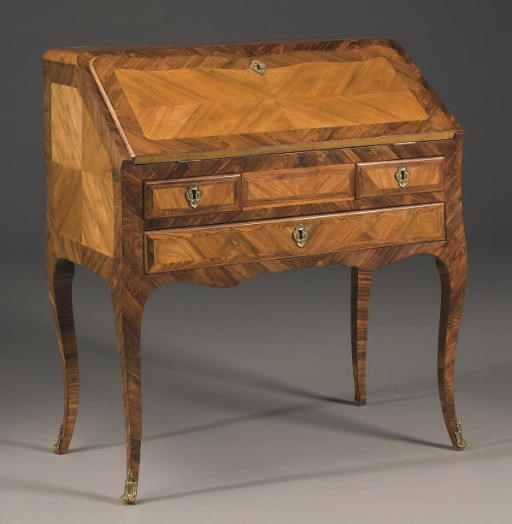 PETIT BUREAU DE PENTE D'EPOQUE LOUIS XV
