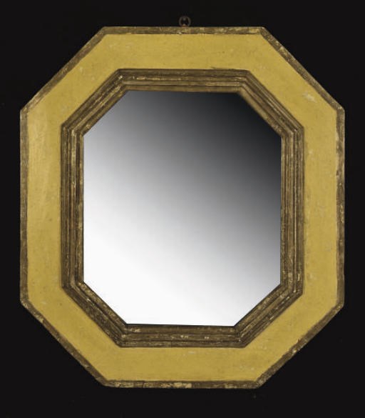 PAIRE DE MIROIRS D'EPOQUE NEOCLASSIQUE