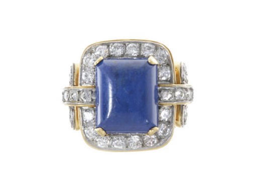 A GROUP OF JEWELRY