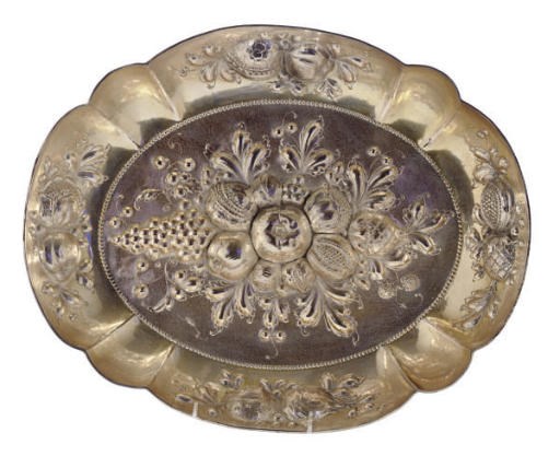 A CONTINENTAL SILVER REPOUSSÉ OVAL BOWL,