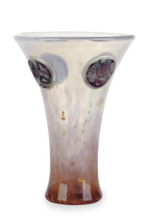 A FRENCH INTERALLY-DECORATED WHEEL-CARVED GLASS VASE,