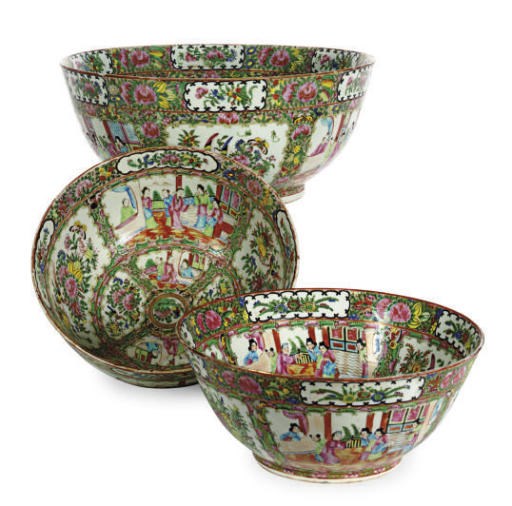 THREE CHINESE ROSE MEDALLION PUNCH BOWLS OF GRADUATED SIZES,