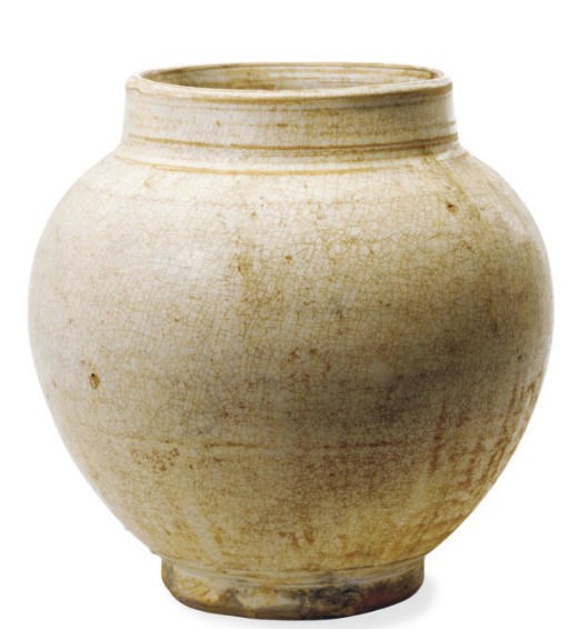 A CHINESE WHITE-GLAZED SMALL BALUSTER JAR,