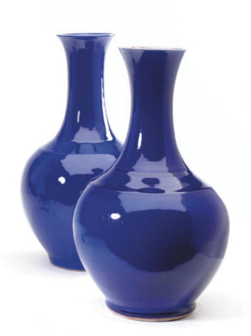 A PAIR OF CHINESE COBALT BLUE GROUND BOTTLE VASES,