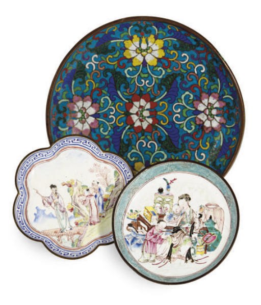 A PAIR OF CLOISONNÈ DISHES AND ELEVEN ENAMELED TABLEWARES,