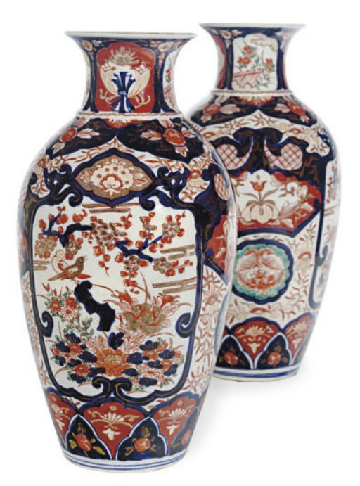 A PAIR OF JAPANESE IMARI PORCELAIN BALUSTER VASES,