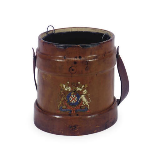 A LEATHER POWDER CANISTER,
