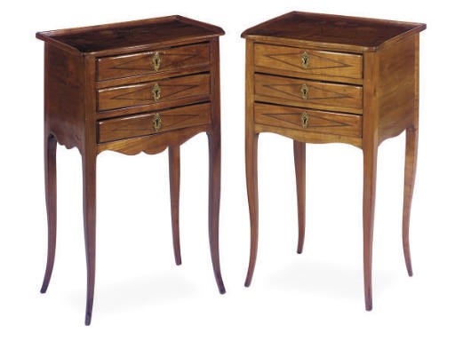 A PAIR OF FRENCH WALNUT AND FRUITWOOD MARQUETRY BEDSIDE TABLES,