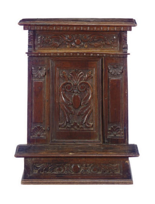 AN ITALIAN WALNUT PRIE DIEU,