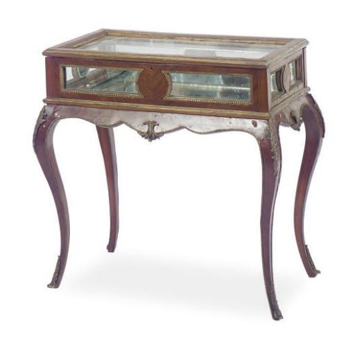 A GILT-METAL MOUNTED KINGWOOD VITRINE-TABLE,