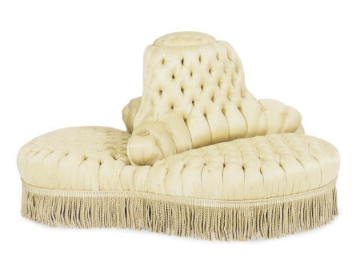 A GILTWOOD AND BUTTON-TUFTED YELLOW UPHOLSTERED CONFIDANTE,