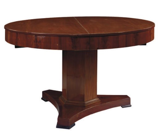 AN GERMAN MAHOGANY CENTER TABLE,