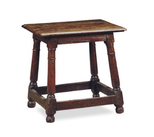 A FRENCH OAK AND WALNUT SIDE TABLE,