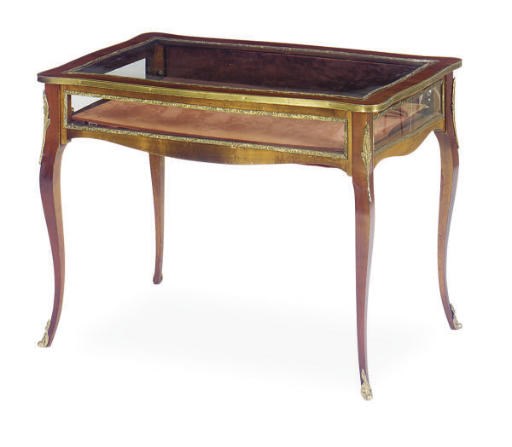 A GILT-METAL MOUNTED FRUITWOOD VITRINE TABLE,
