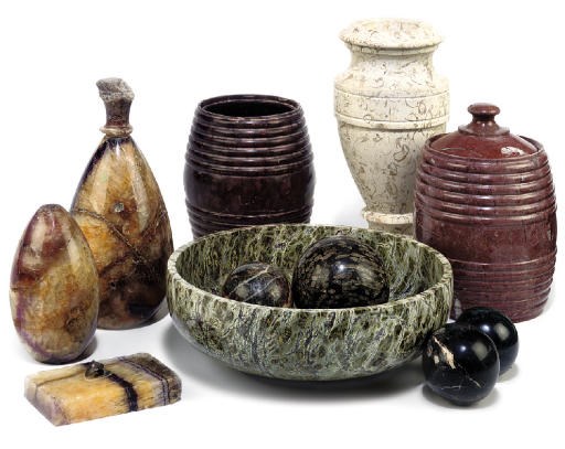 A COLLECTION OF DERBYSHIRE BLUE-JOHN AND OTHER ITEMS