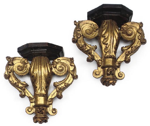 A PAIR OF ITALIAN GILTWOOD BRACKETS