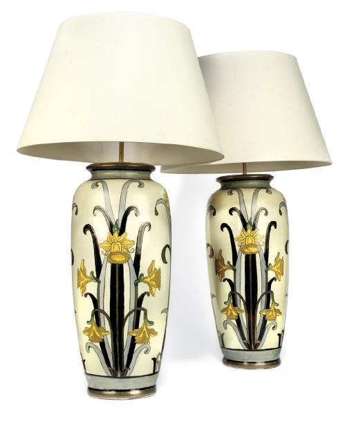 A PAIR OF ITALIAN PAINTED EARTHENWARE TABLE LAMPS