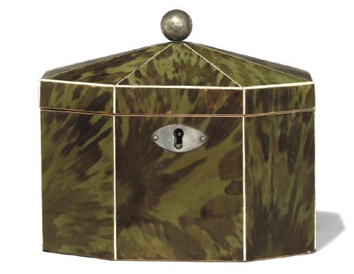 A GEORGE III GREEN-STAINED TORTOISESHELL VENEERED TEA CADDY
