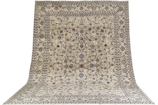 A fine Kashan carpet, Central Persia
