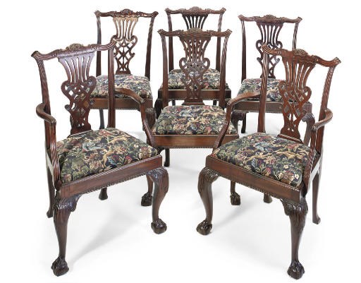 A SET OF SIX MAHOGANY DINING CHAIRS