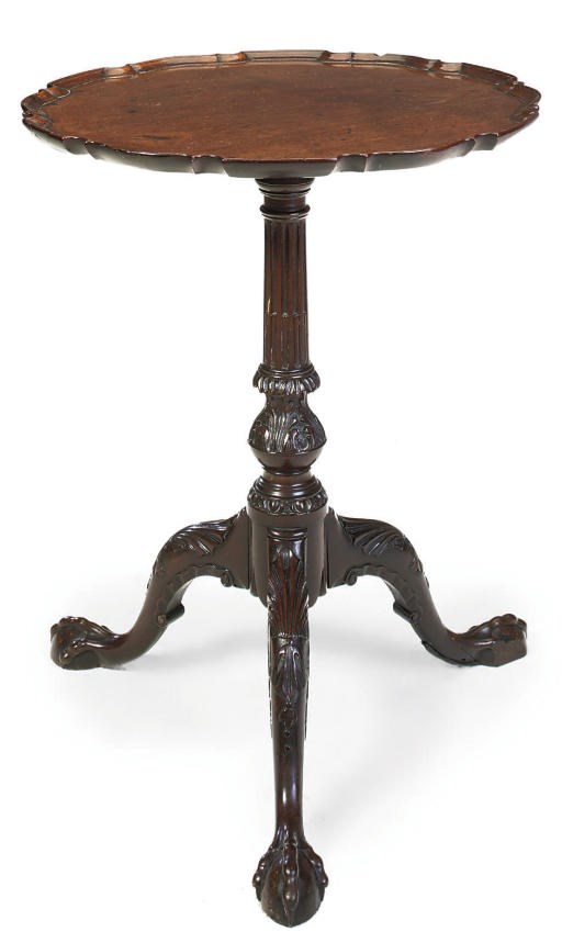 A GEORGE III MAHOGANY OCCASIONAL TABLE