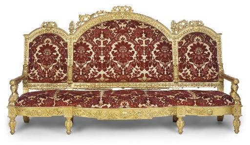 AN ITALIAN GILTWOOD AND VELVET UPHOLSTERED CANAPE