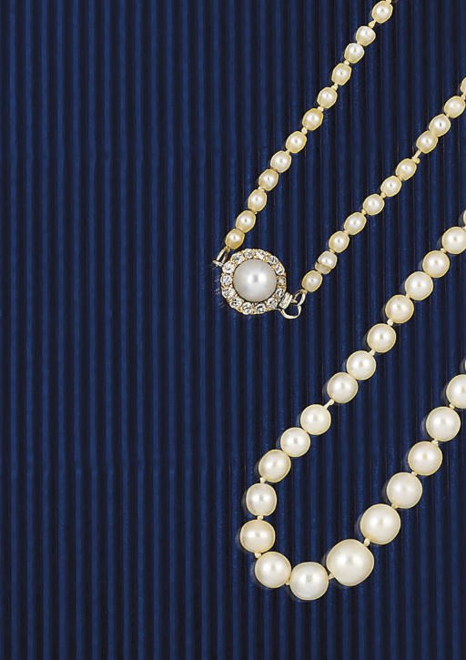 A PEARL NECKLACE