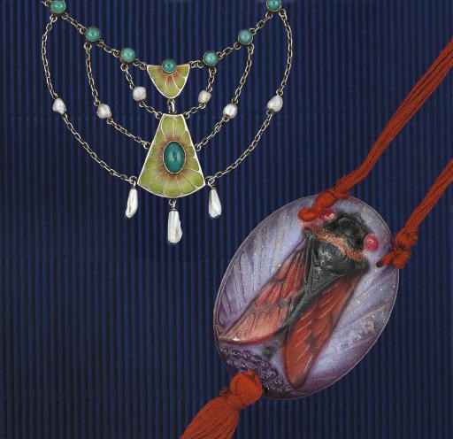 Two Art Nouveau pendant necklaces
