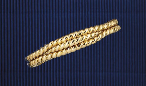 A LADY'S BRACELET WATCH, BY BOUCHERON