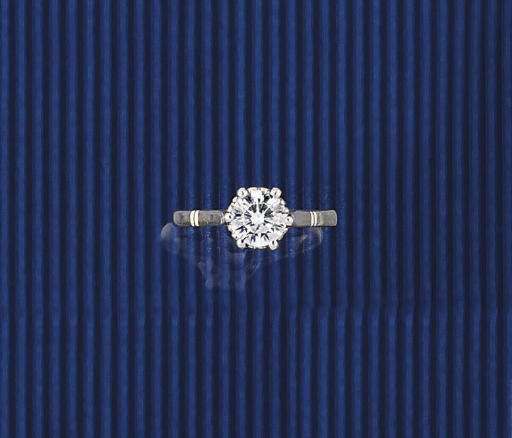 A diamond single stone ring