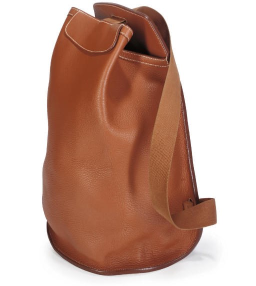 A NOISETTE CLEMENCE LEATHER 'SAC D'EPAULE'